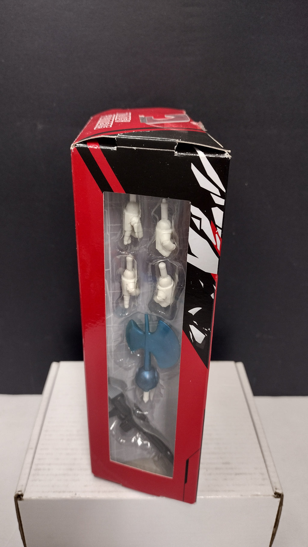 2021 Transformers R.E.D. Series Ultra Magnus 6" Figure (Open Box / Complete)