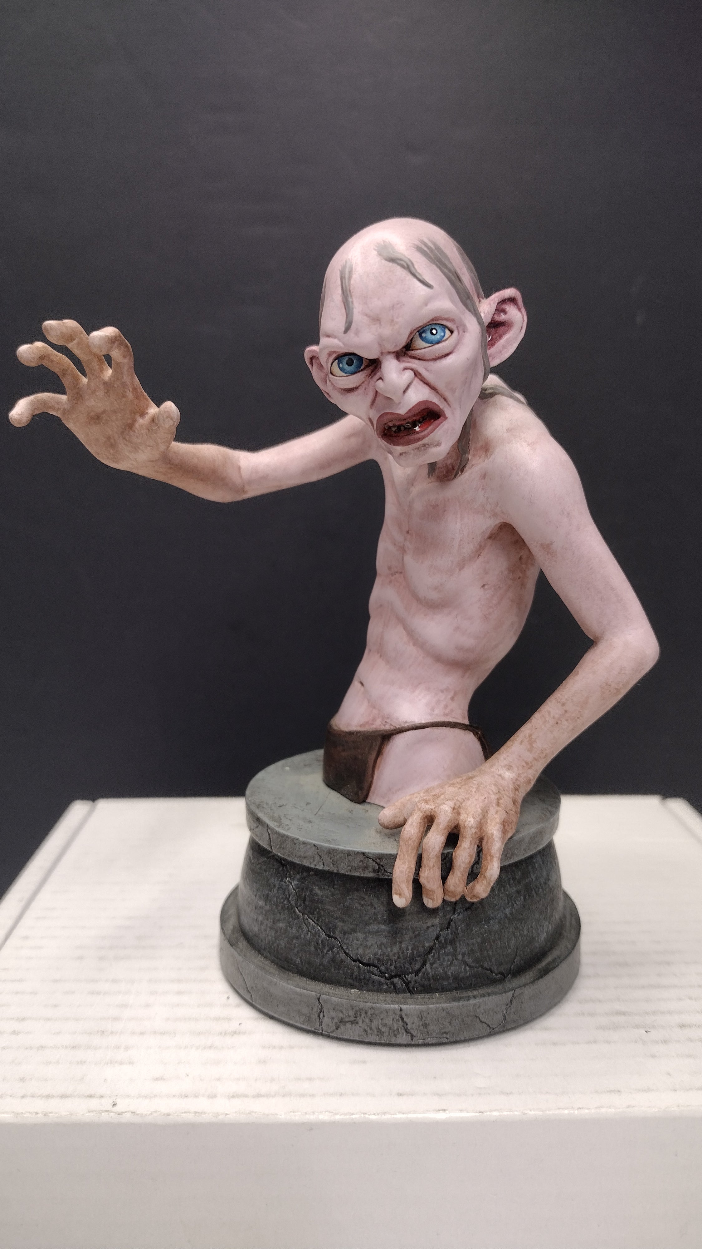 Gentle Giant Lord of the Rings / The Hobbit Gollum Mini-Bust (Limited Edition #260 of 900 - Great Condition)