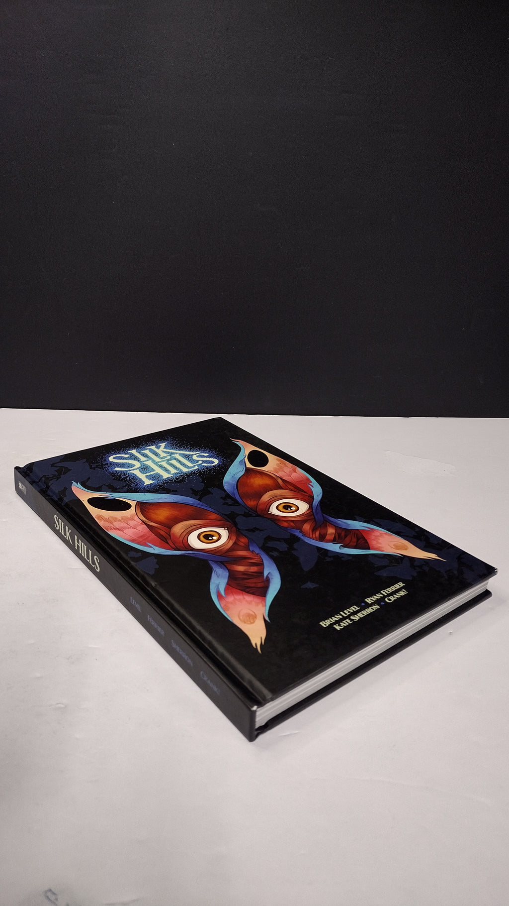 (MATURE) Silk Hills by Ryan Ferrier & Brian Level – New Hardcover