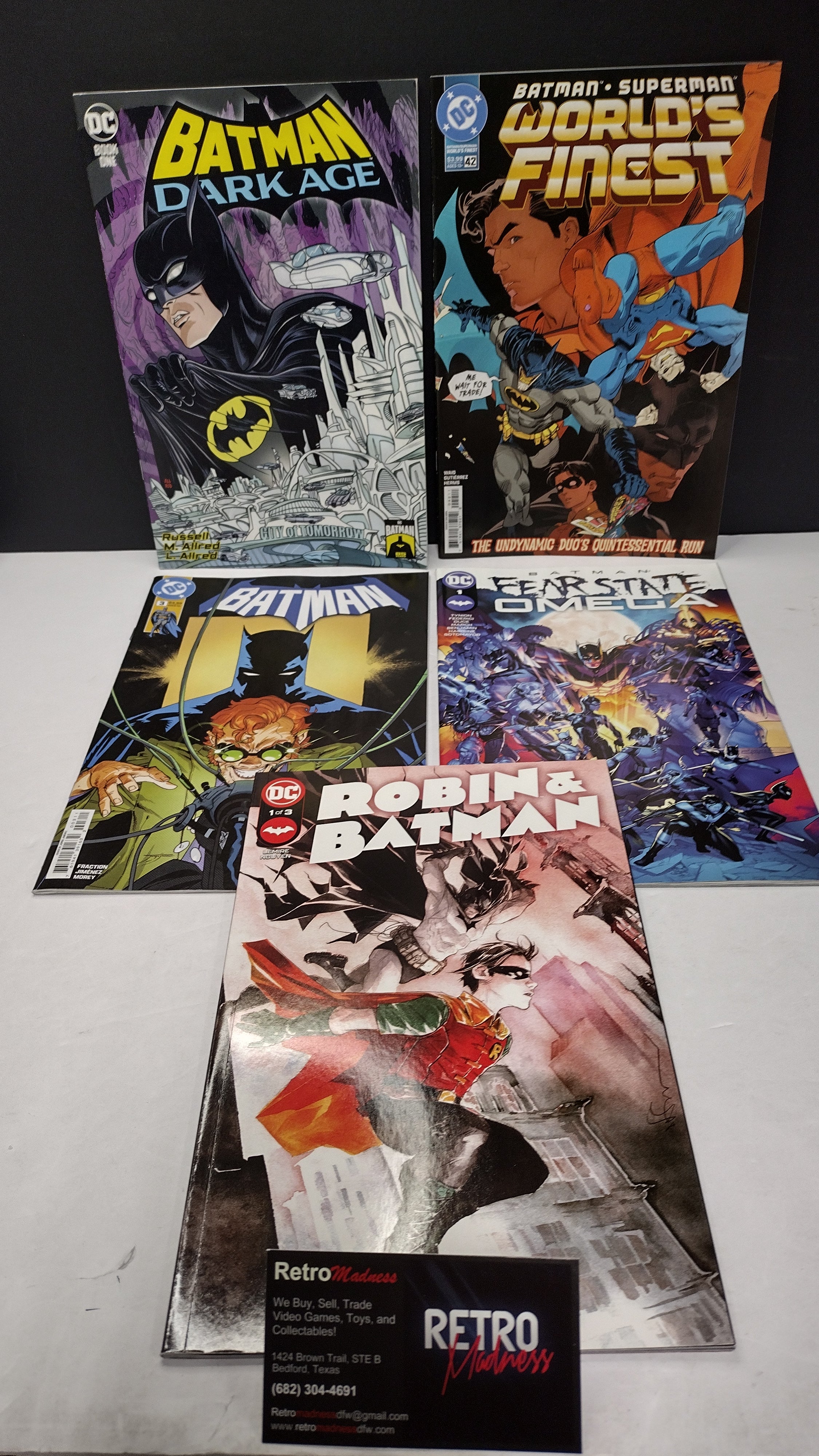 DC Comics Modern Era Lot – 5 Book Set - Lot M (Brand New / Unread)