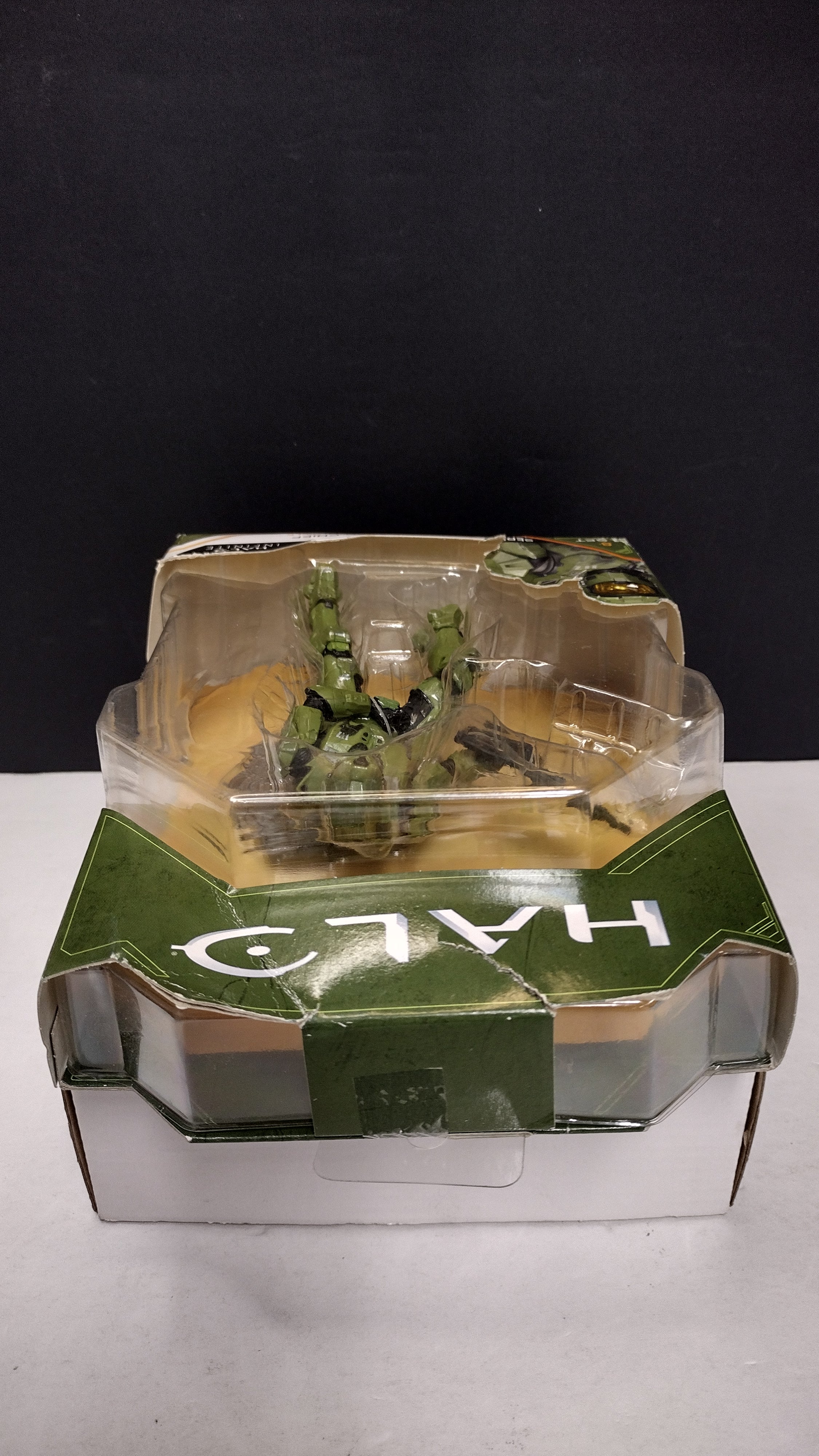 Halo Infinite Series 2 Master Chief 4" Action Figure with Assault Rifle NIB