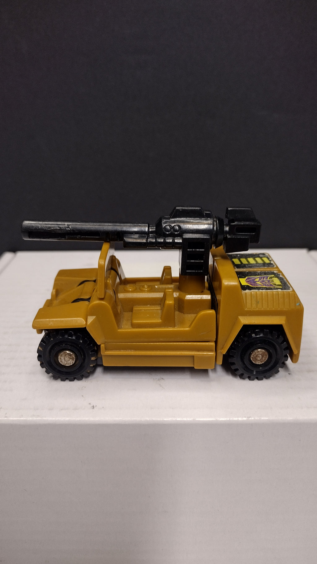 Vintage 1986 G1 Transformers: Combaticon Swindle Action Figure – Loose with Large Scatter Blaster Weapon (Decepticon Bruticus Team)