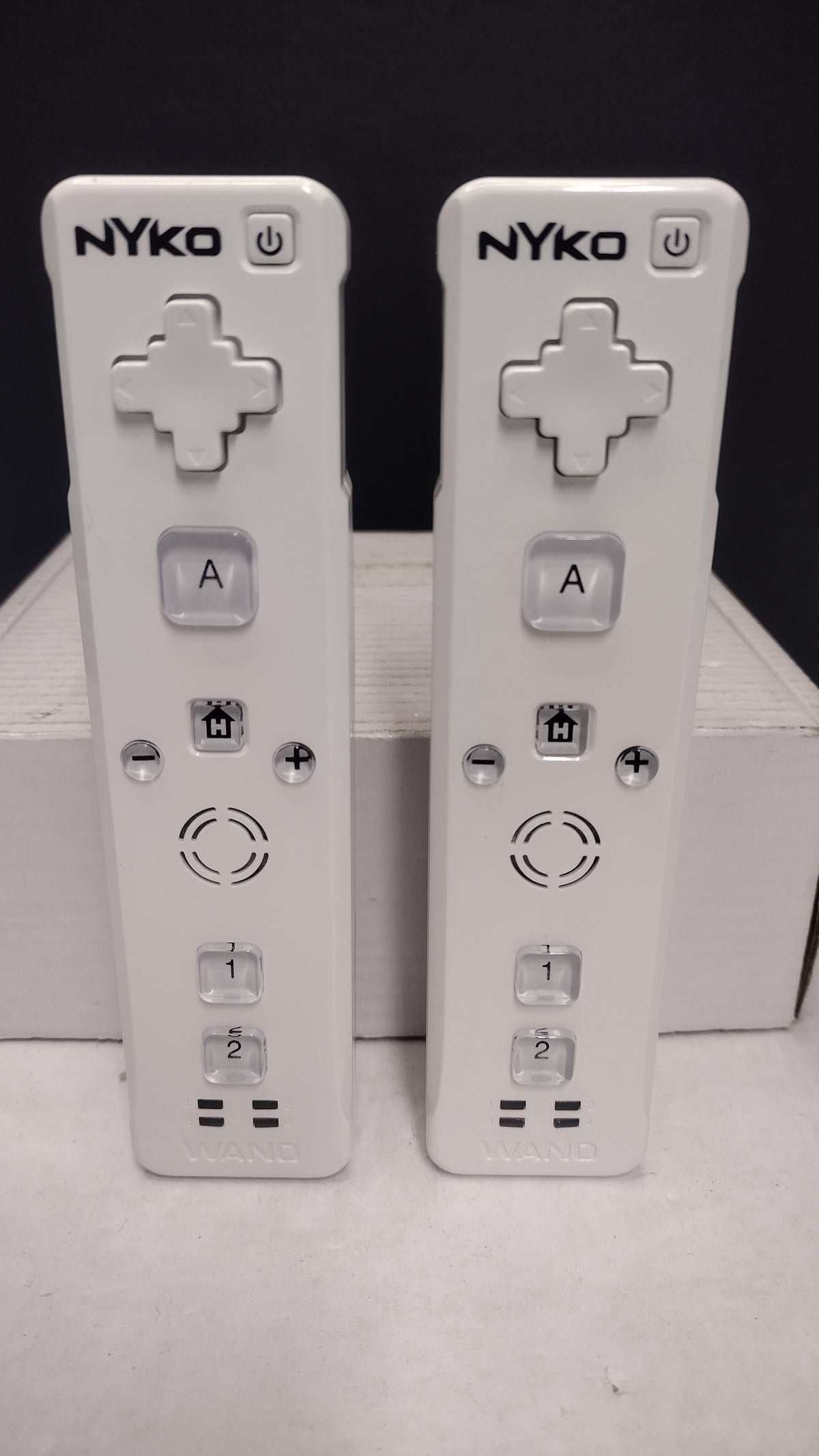 Nyko Wand Nintendo Wii Controller Pair- White NLG054785- Tested
