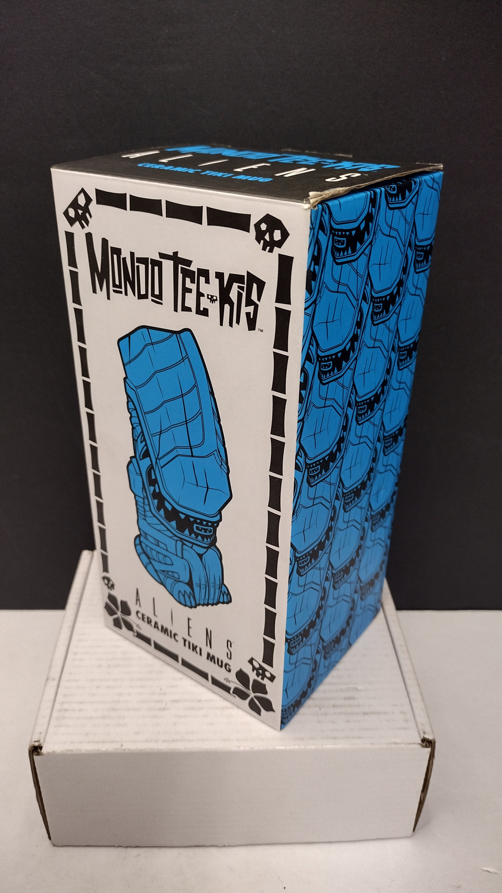 Mondo Tee-Kis Aliens Xenomorph Ceramic Tiki Mug (Blue Glaze Edition - 2017 Release, Unused in Box)