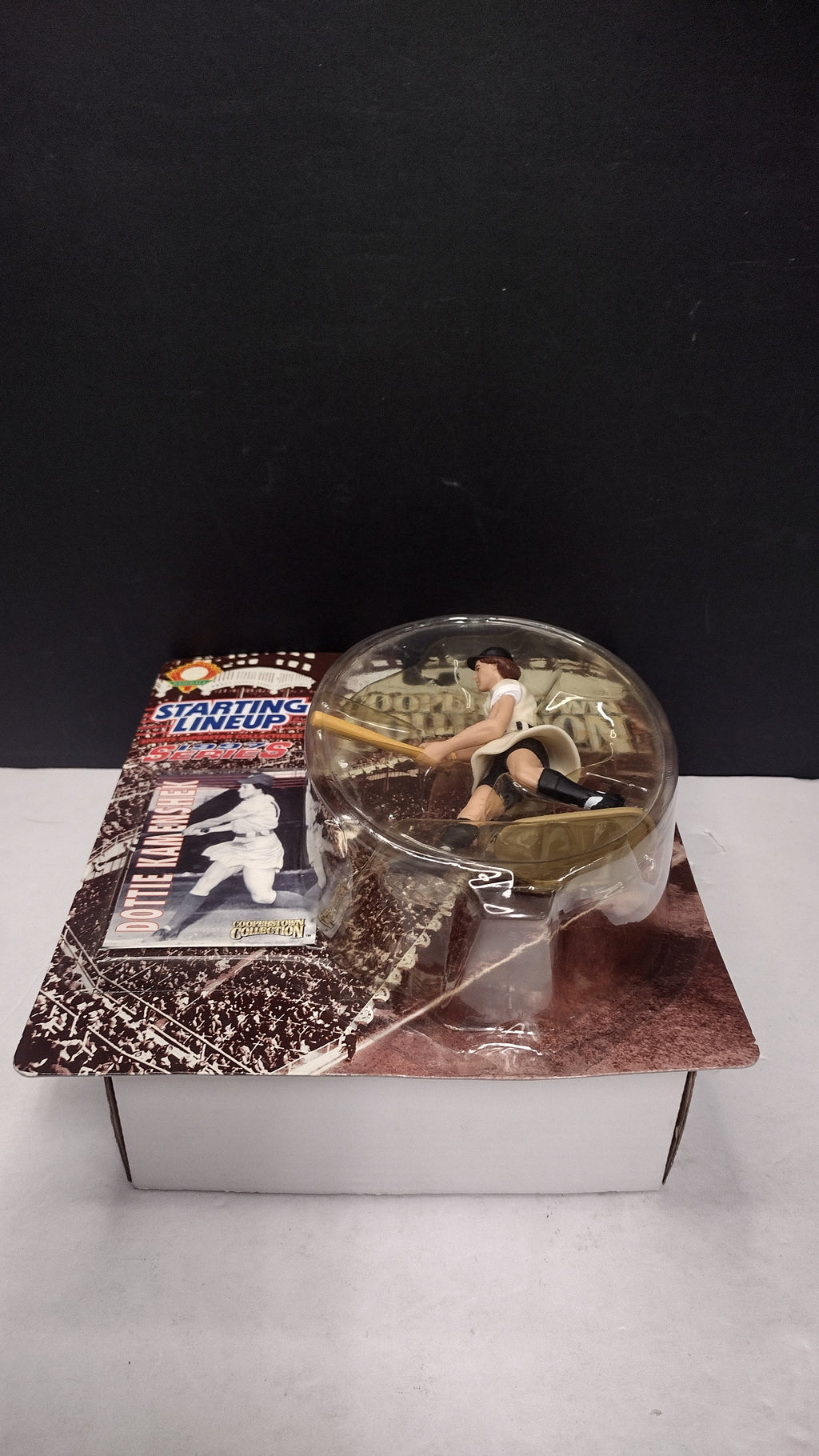 Vintage 1997 Cooperstown Collection Starting Lineup Dottie Kamenshek Figure (Kenner AAGPBL - Sealed on Card / Great Condition)