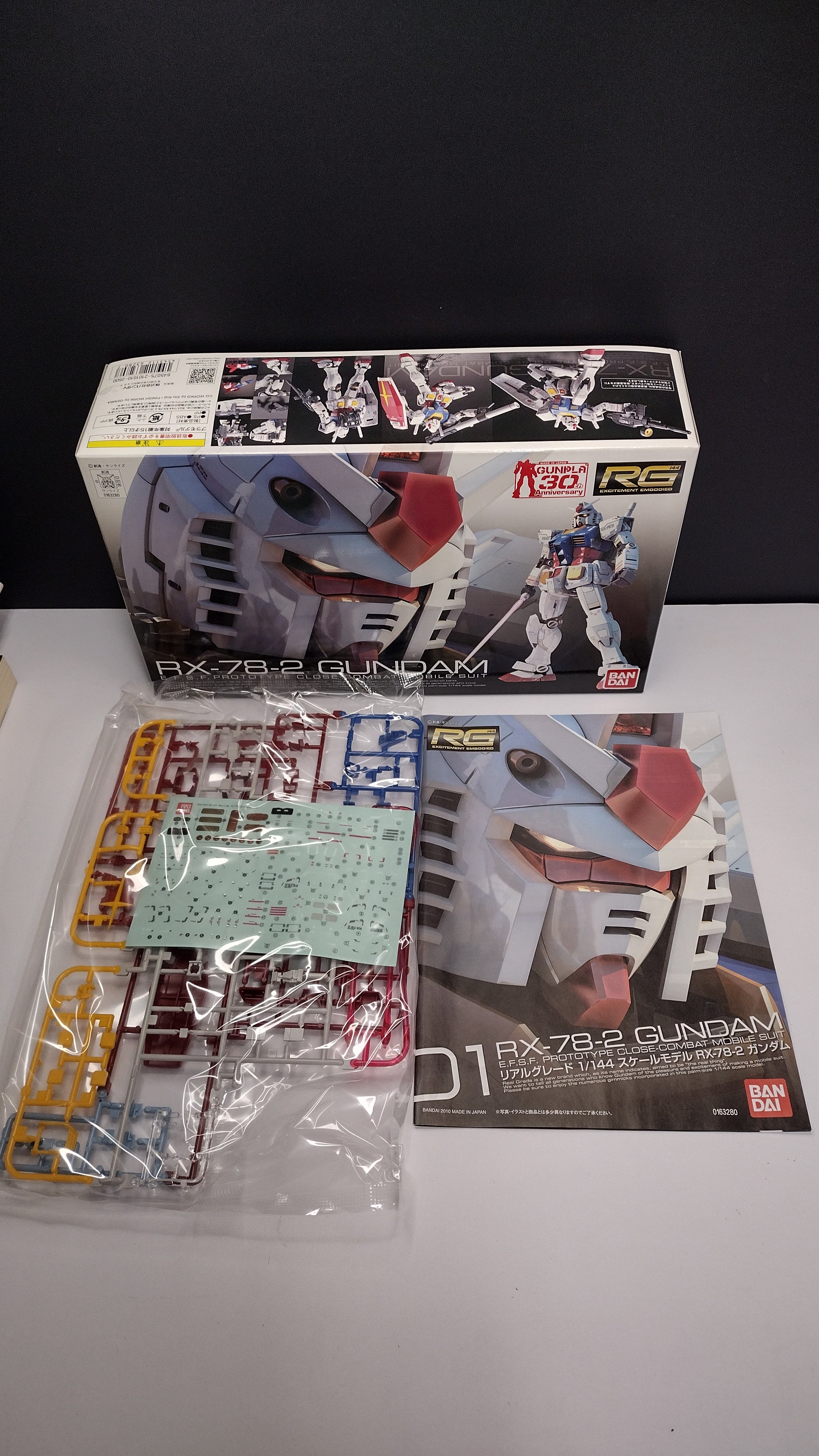 Bandai Spirits Gundam RG 1/144 RX-78-2 – Real Grade Model Kit (Open Box / Sealed Contents)