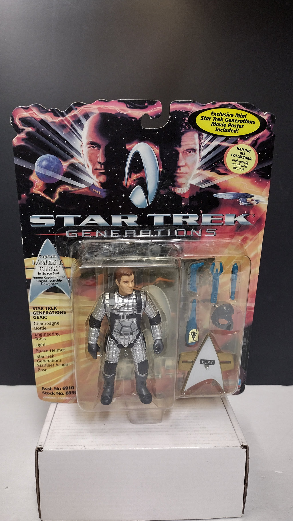 Vintage Star Trek Generations Captain James T. Kirk Space Suit 5" Figure- On Card