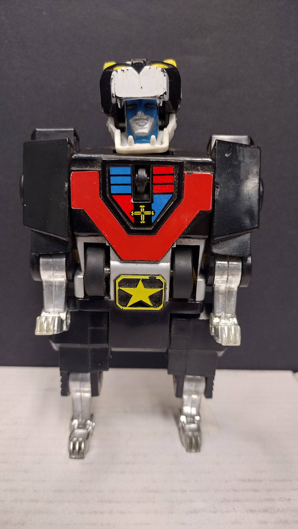 Vintage 1984 Voltron Black Lion Pull-Back Action Figure LJN Toys