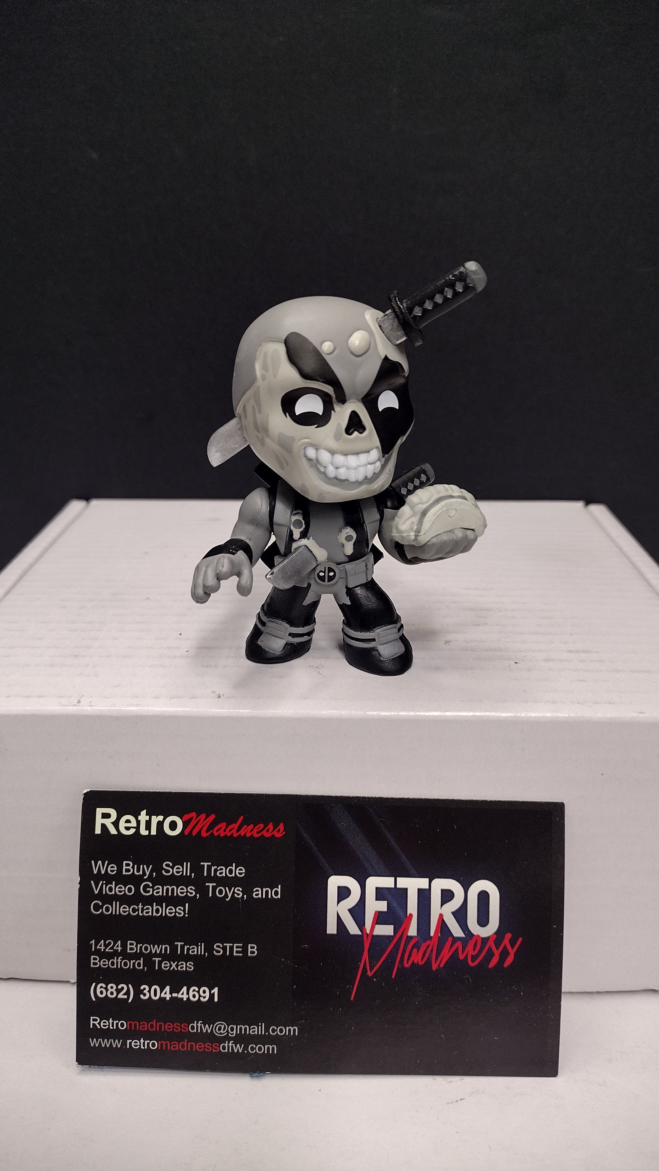 Funko Mystery Minis: Marvel Zombies – Greyscale Zombie Deadpool 2.5" Vinyl Micro Figure • Loose / Rare Variant
