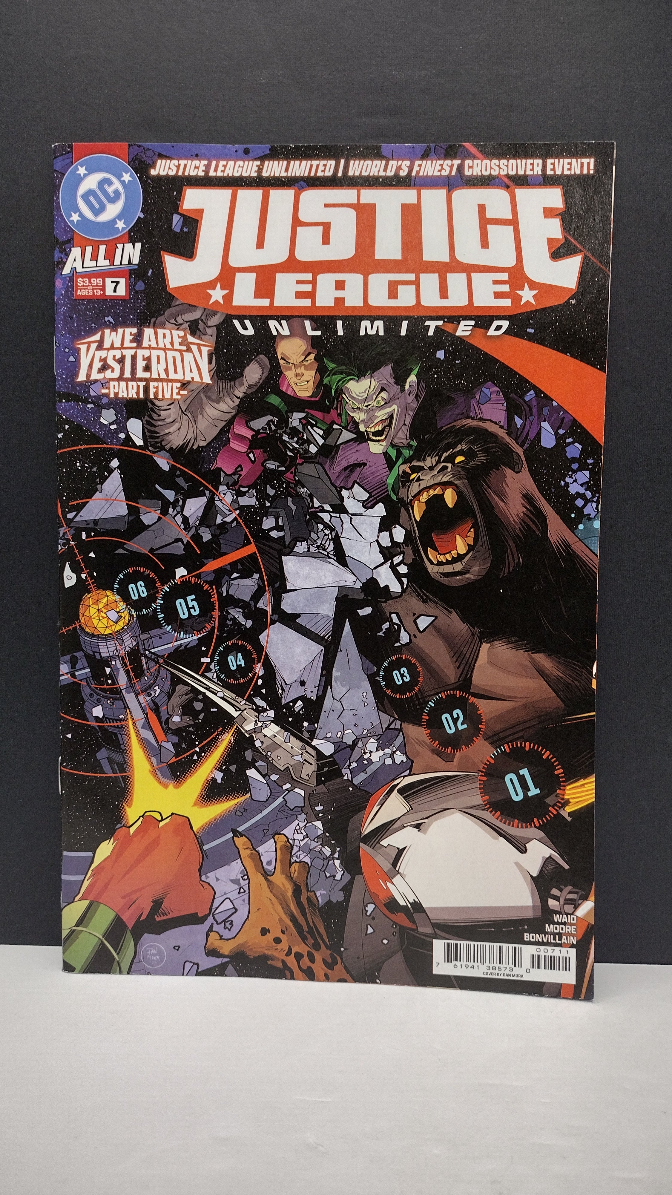 DC Comics Modern Era Lot – 4 Book Set - Lot H2 (Brand New / Unread)