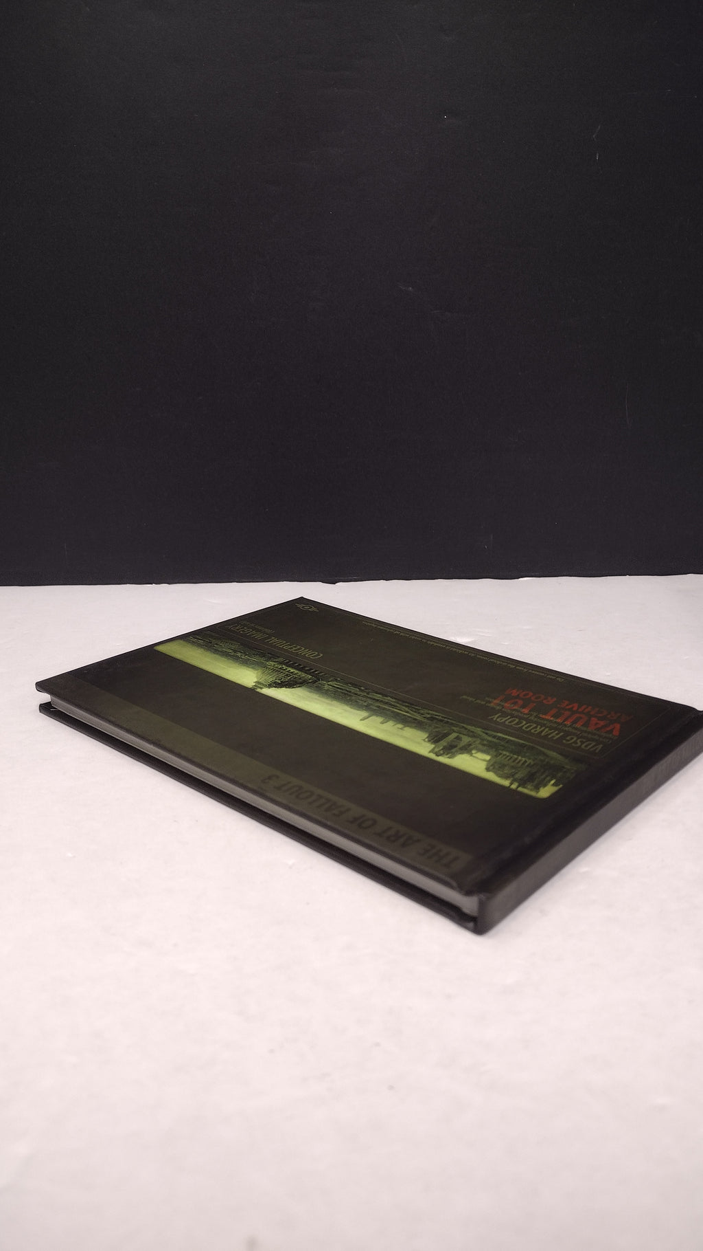 The Art of Fallout 3 VDSG Hardcover Art Book Vault 101 Archive Room