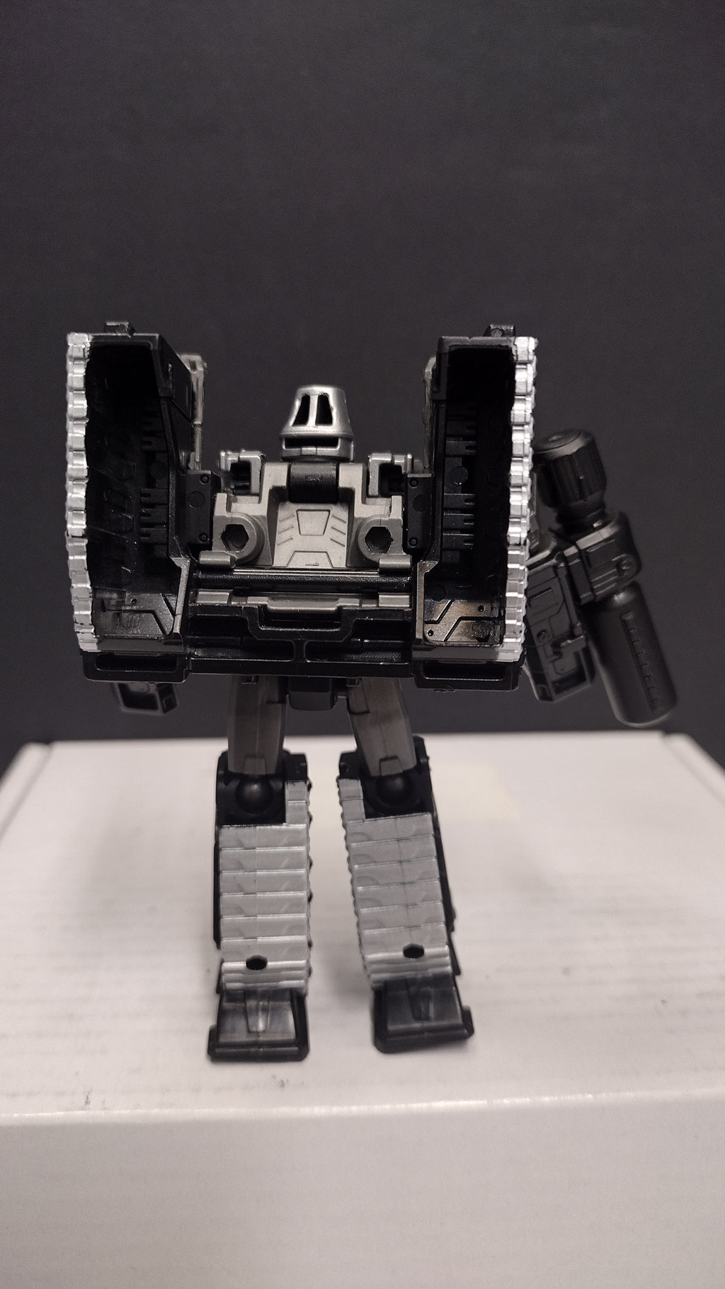 Transformers War for Cybertron: Kingdom Core Class WFC-K13 Megatron – Loose 3.5" Figure (Missing P-38 Handgun Accessory)