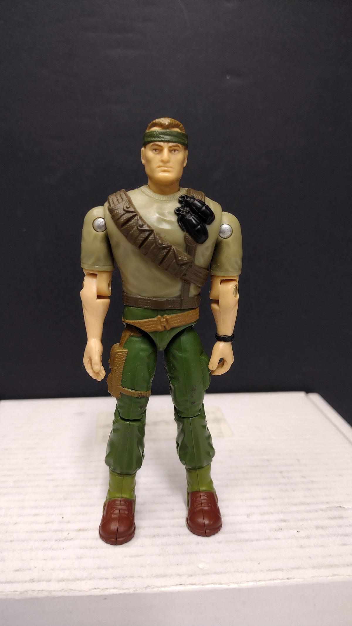 Vintage 1994 G.I. Joe: Sgt Savage  4" Action Figure Hasbro