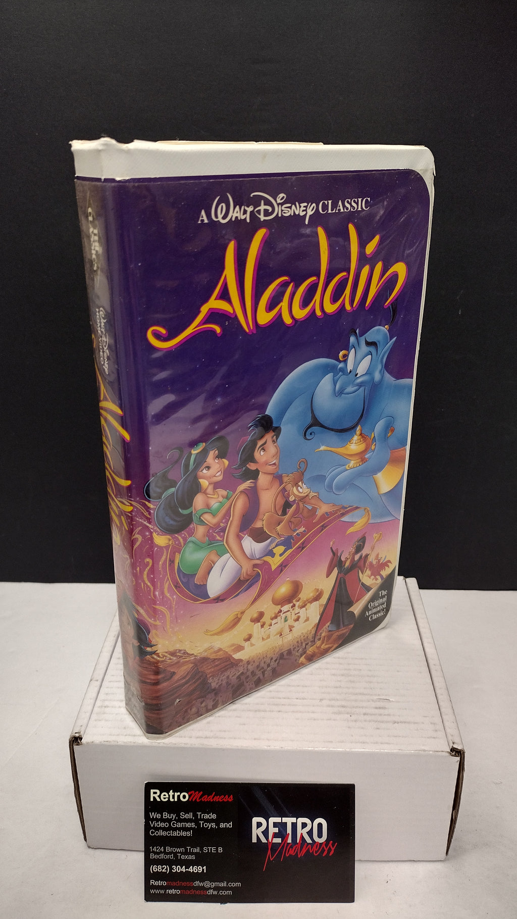 Vintage 1993 Disney Aladdin VHS Tape (Black Diamond The Classics Collection #1662 - Clamshell Case)