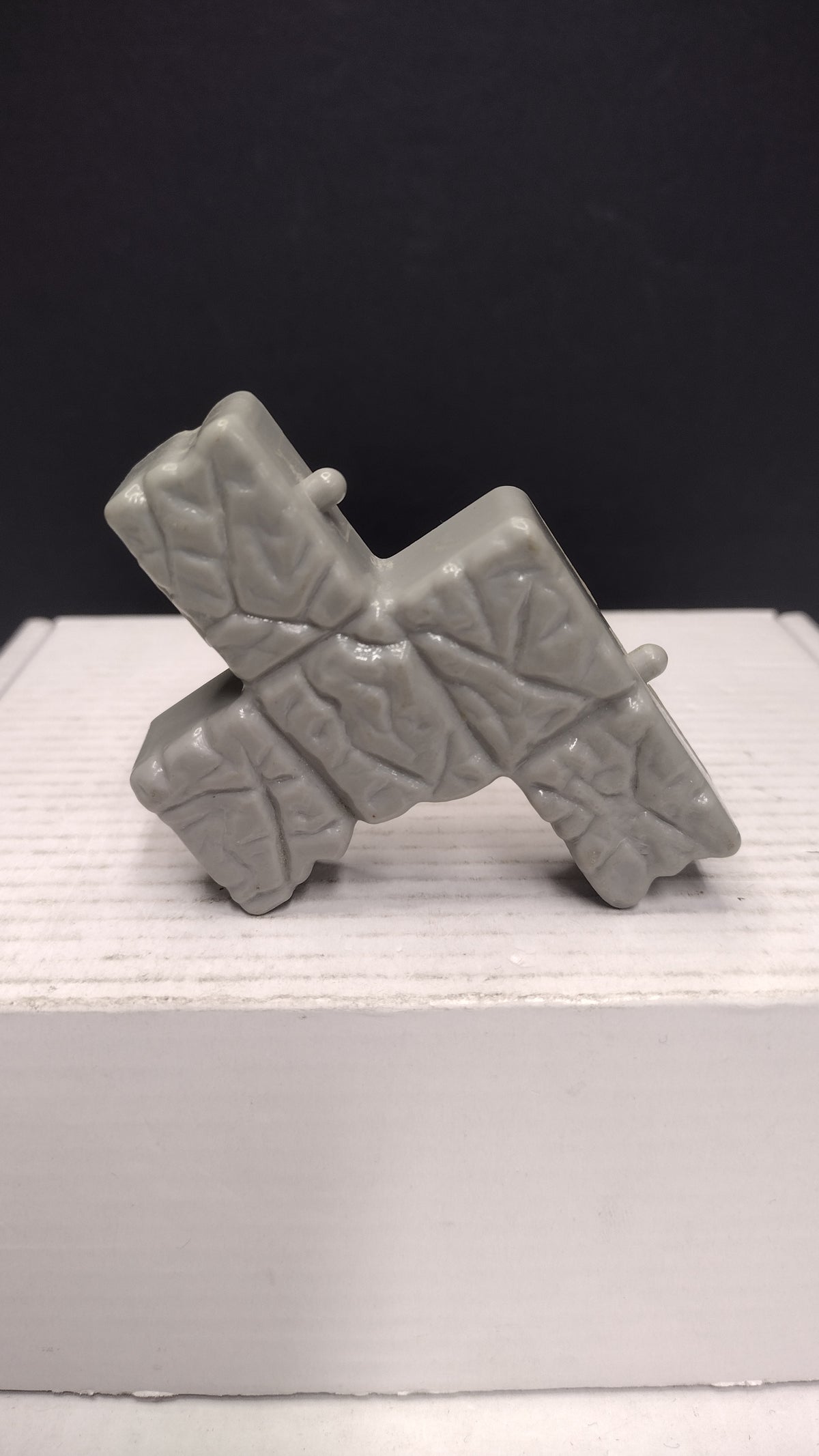 Vintage 1996 Toy Biz- Incredible Rampaging Hulk- Collapsing Brick Wall- Wall Part Only.