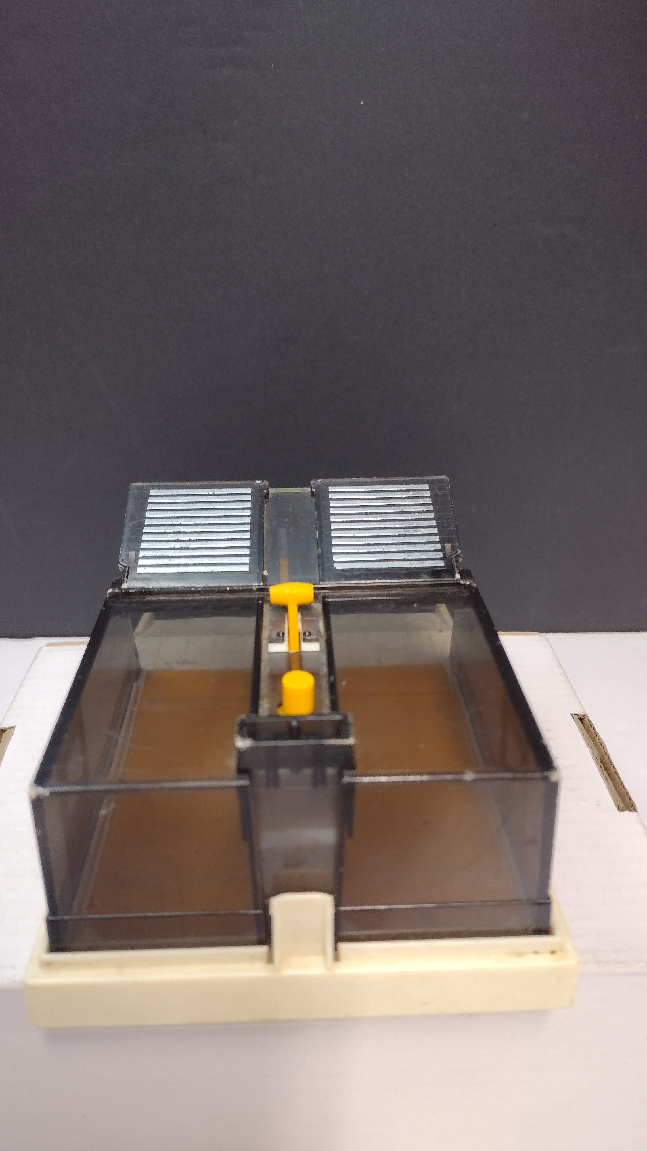 Vintage Tomy Pocket Car Garage Playset with Ramp – Incomplete/Parts