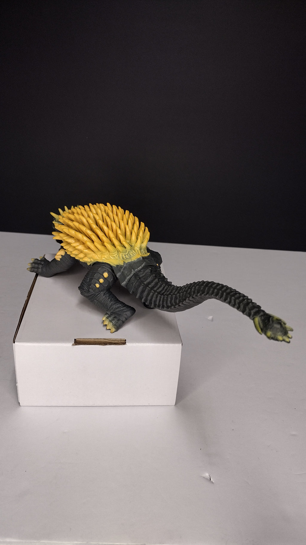 2004 Bandai Toho Movie Monster Series – Anguirus (Final Wars Version)